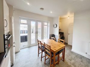 Dining Kitchen- click for photo gallery